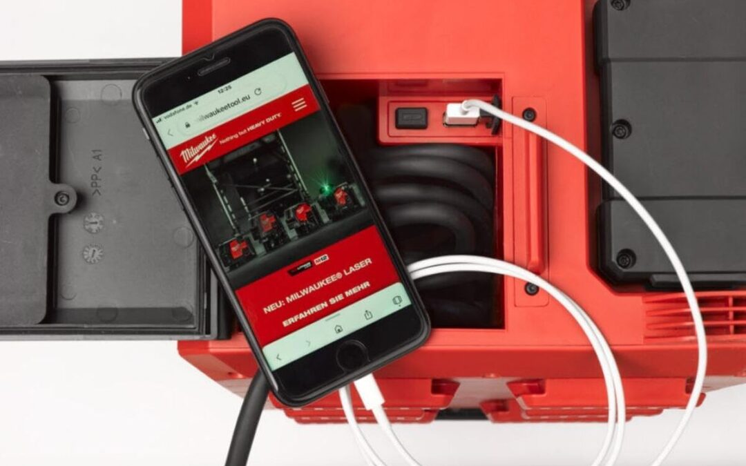 Test : chargeur/éclairage Milwaukee M18 Poalc-0 Packout