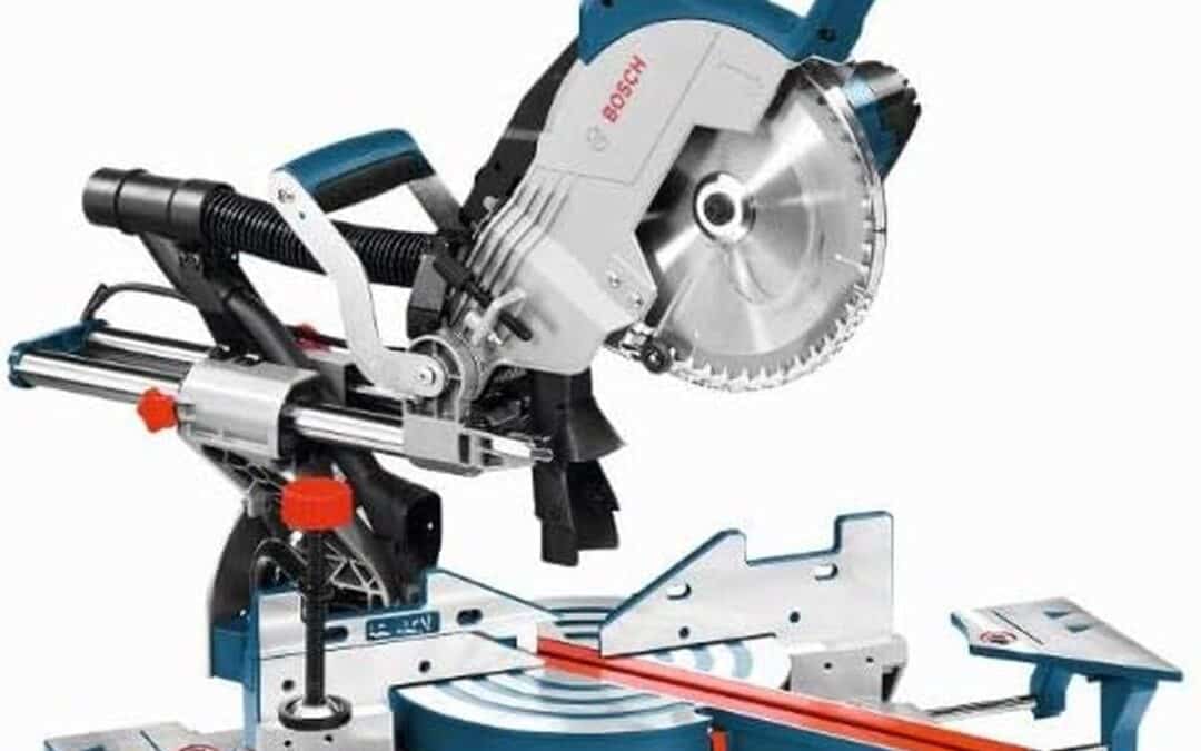 Test de la scie à onglets radiale Bosch GCM 8 SJL