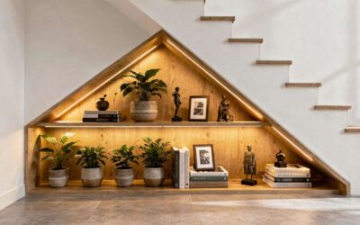 Optimiser l&rsquo;espace sous escalier : idées de rangement efficaces