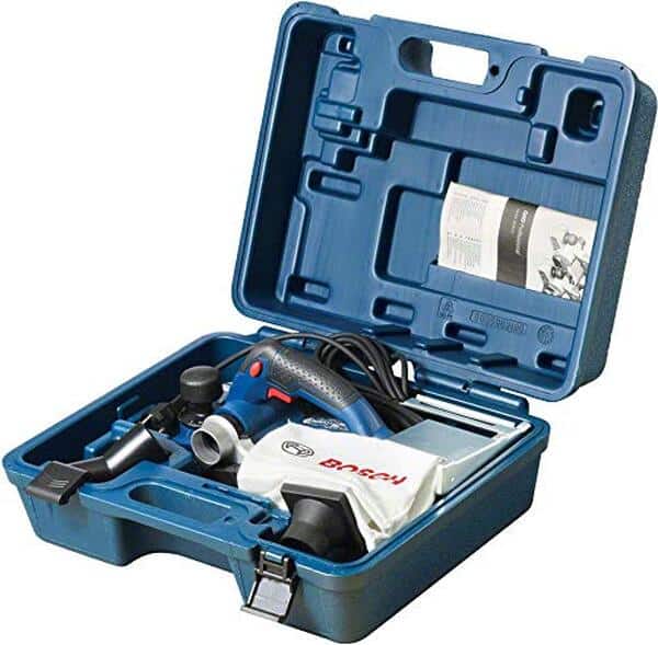 Découvrez notre test détaillé du rabot Bosch GHO 26-82 D, 710 W : performances, accessoires inclus et avis d'expert pour vos travaux de menuiserie. 