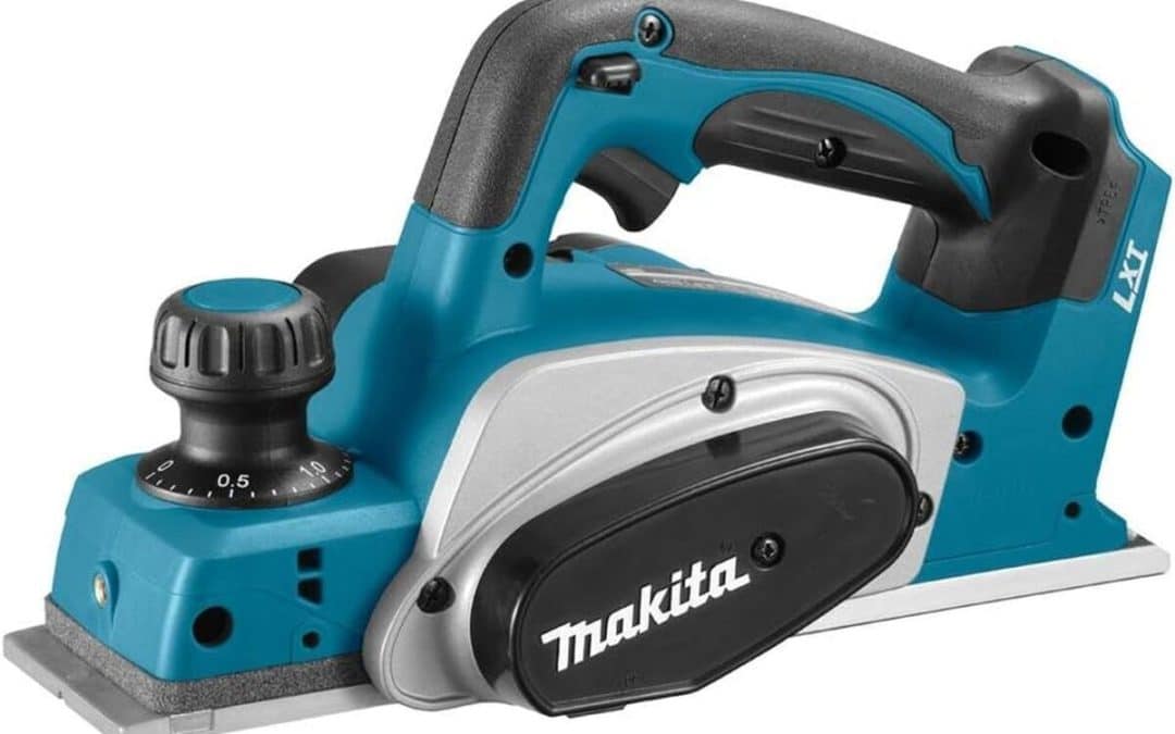 Test du rabot Makita DKP180ZJ : sans fil et performant