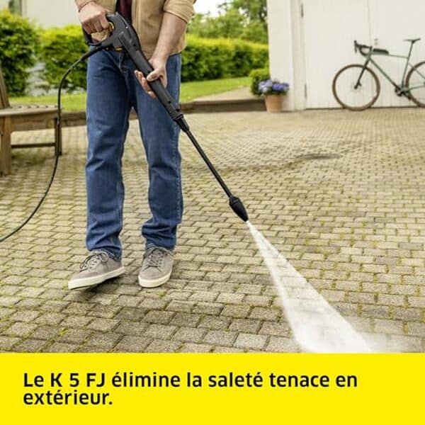 Découvrez notre test détaillé du Kärcher K 5 FJ : performances, avantages et inconvénients de ce nettoyeur haute pression 145 bar pour vos travaux de nettoyage.
